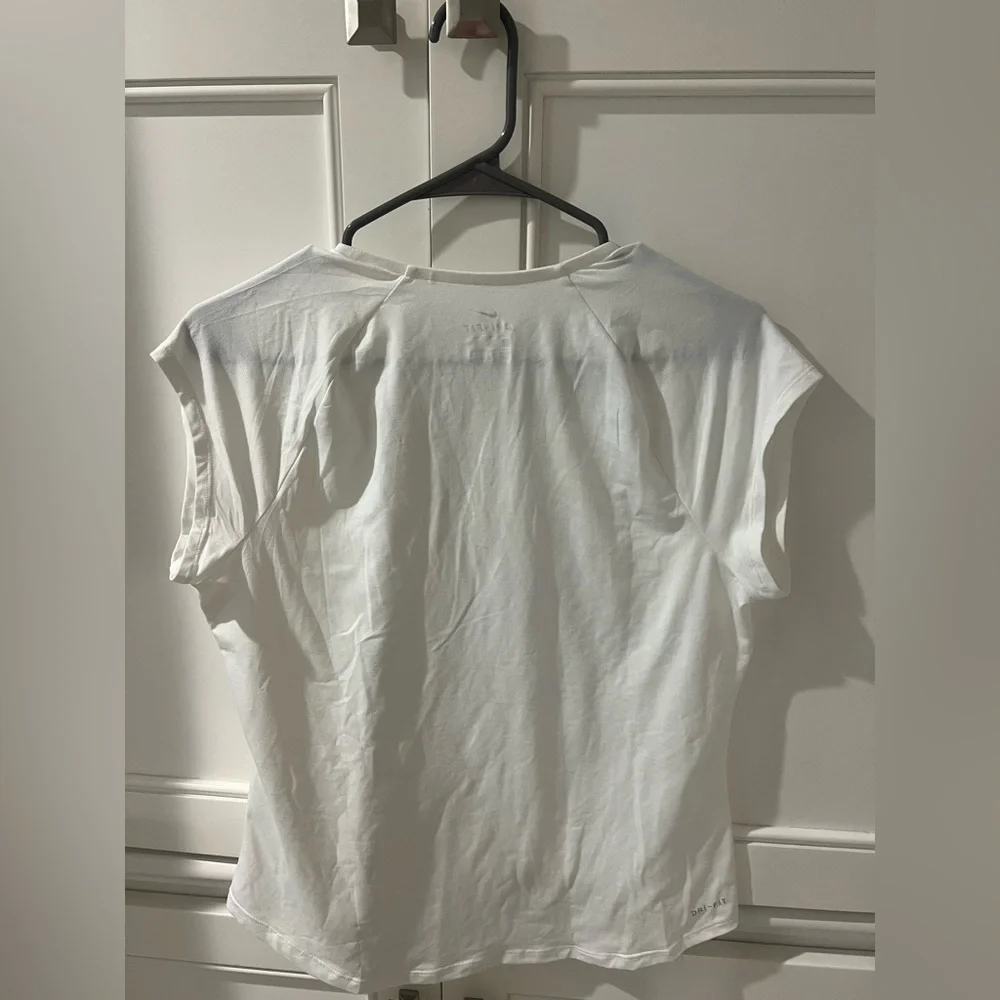 Nike White Short Sleeve Tee